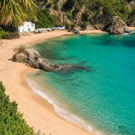Cala Canyelles & Private With Garden 펜션