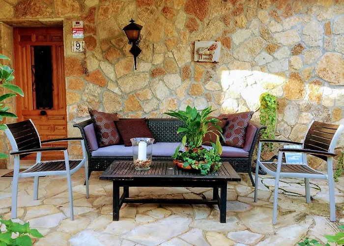 Prázdninový dům Cala Canyelles Villa & Private Studio With Garden