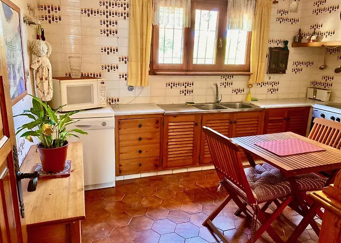 Prázdninový dům Cala Canyelles Villa & Private Studio With Garden