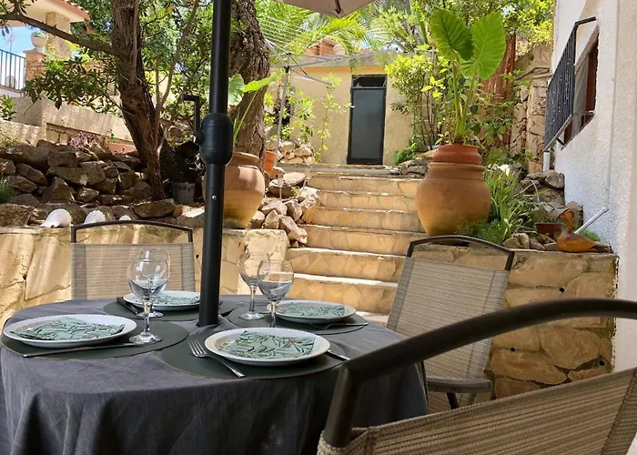 Prázdninový dům Cala Canyelles Villa & Private Studio With Garden