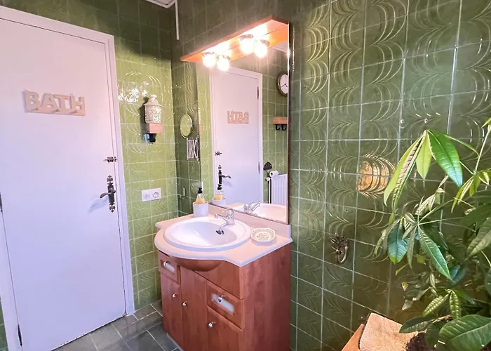 Cala Canyelles Villa & Private Studio With Garden Prázdninový dům
